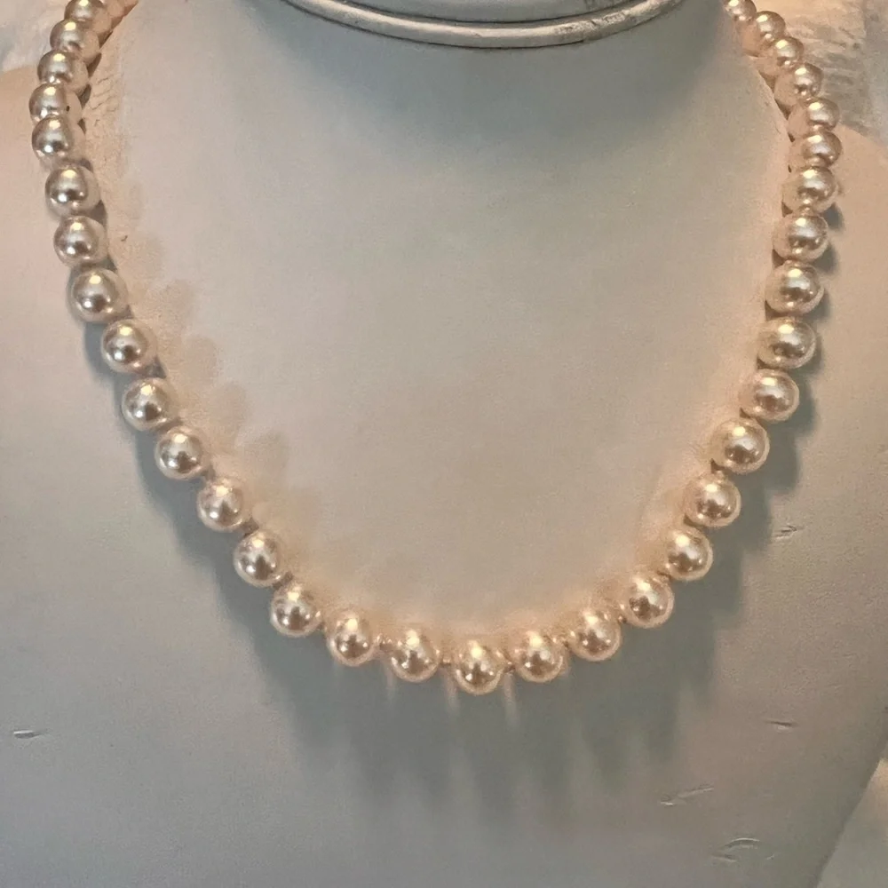 Vintage Glass Hand knotted Pearls - Picture 2 of 6